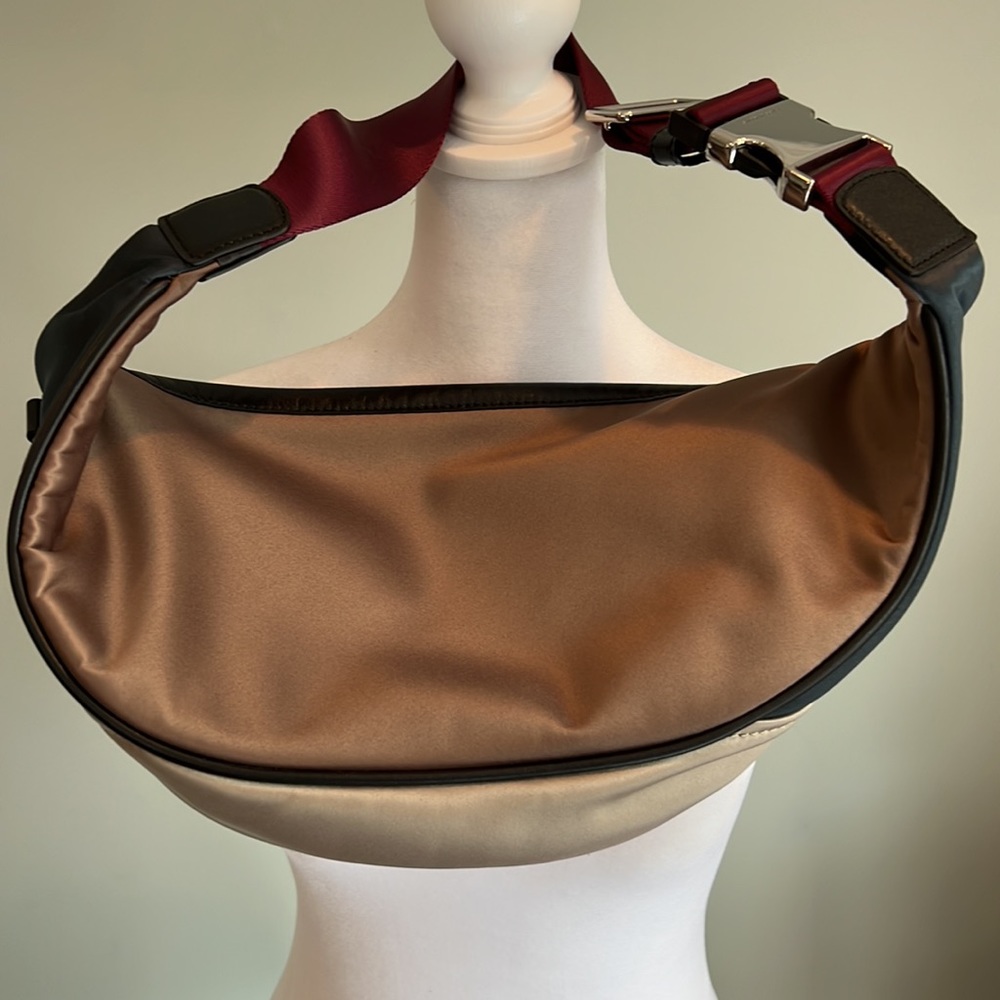 Marc Jacobs sport fanny pack. Approx. 8”x12”. NWOT - Picture 3 of 4
